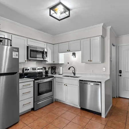 Hang Ten Hideaway, Pool, Condo, Parking - 6 Person Max Occupancy Carolina Beach Exterior photo