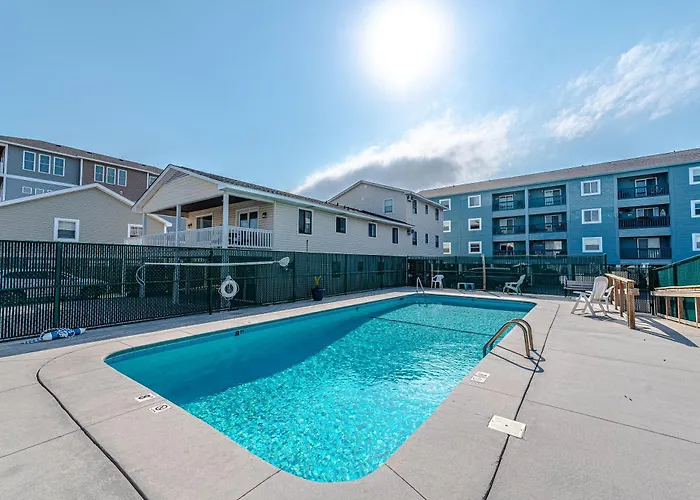 Hang Ten Hideaway, Pool, Condo, Parking - 6 Person Max Occupancy
